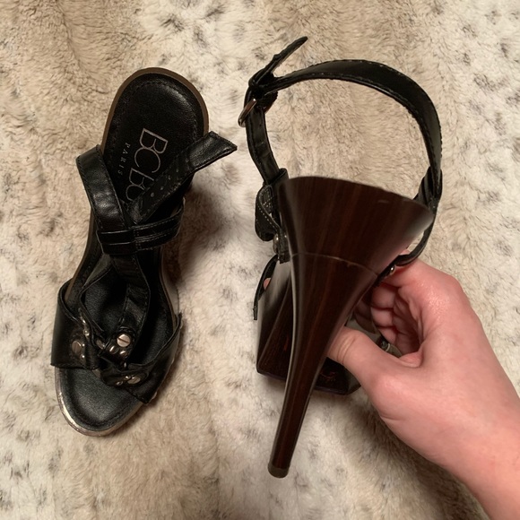 Y2K BCBG Platform Leather Gody Heels - Picture 4 of 6